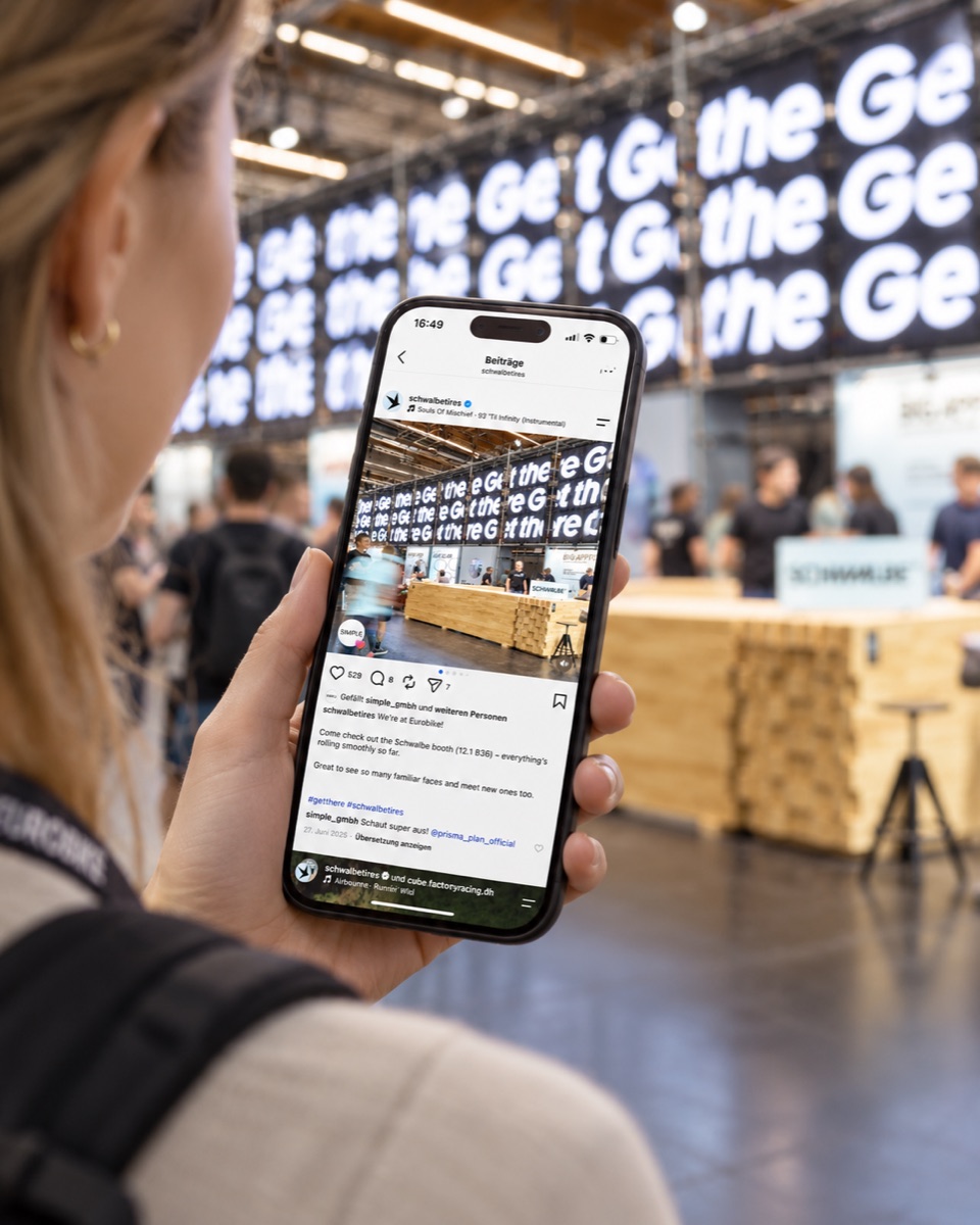 Schwalbe-Beitrag auf Instagram vor dem Messestand